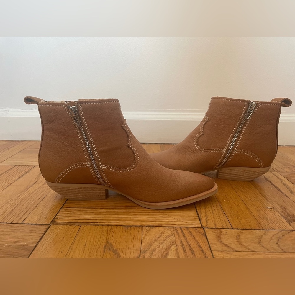Dolce Vita Unity Fray Boots